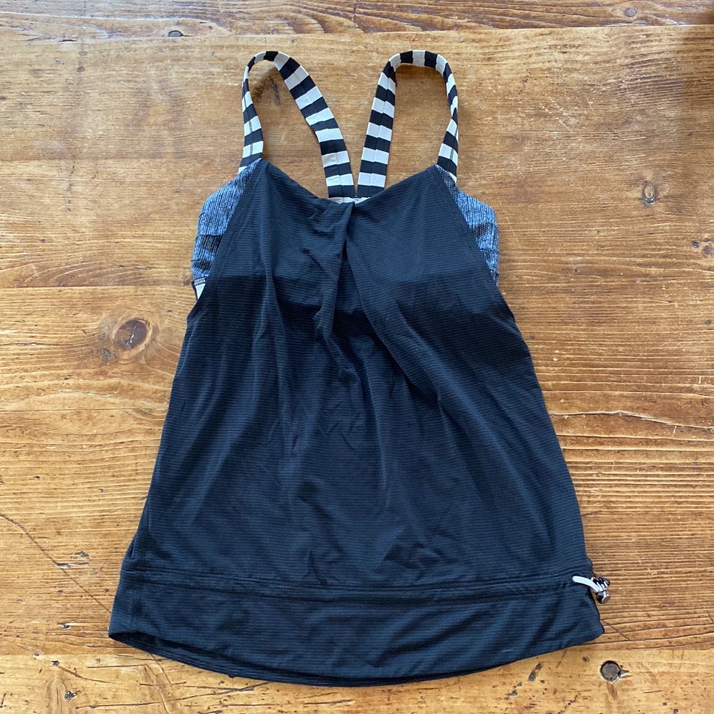 Lululemon top